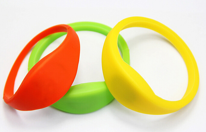 rfid硅膠腕帶標簽細節圖